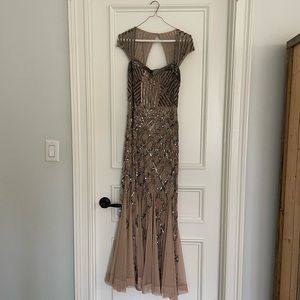 Adrianna Papell Cap Sleeve Beaded Gown Size 8